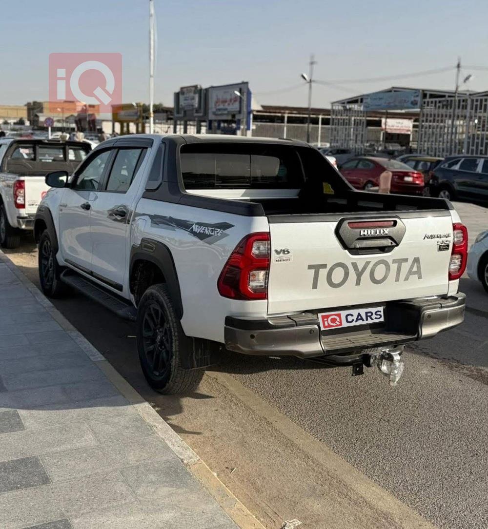 تويوتا هايلوكس